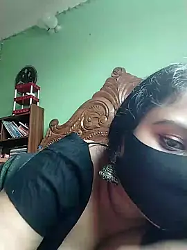 Idhika Paul online show from February 2025 02:56:02 PM