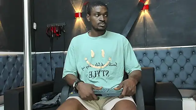 Terrance z online show from November 2025 08:21:02 PM