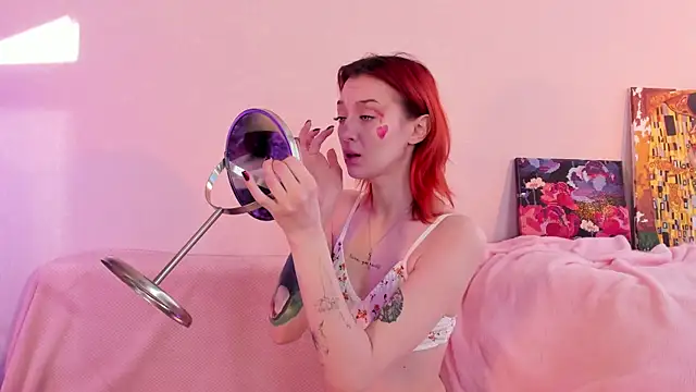 Snapshot of CrystalRey chatting on February 2025 05:14:02 AM CrystalRey online show from February 2025 05:14:02 AM