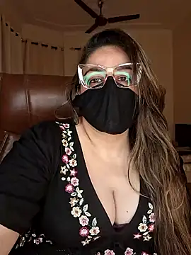 SEXY-Sardarni online show from December 2024 02:39:02 PM