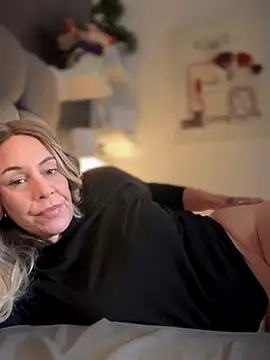 blondebitch2 online show from November 2025 10:04:02 AM