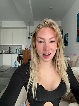 LuisaBecker online show from January 2026 10:31:01 AM