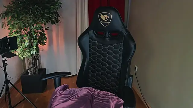 carolina elf online show from September 2025 05:19:02 AM