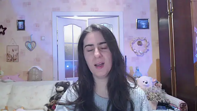 INELIKA online show from November 2025 08:35:02 PM