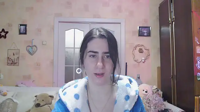 INELIKA online show from November 2025 09:08:01 PM