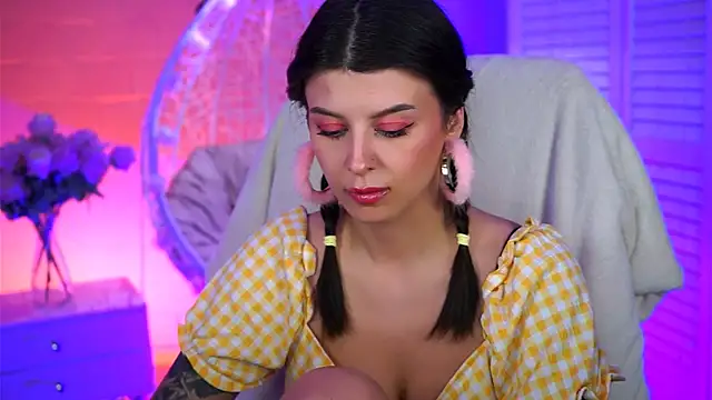 NicoleMun online show from March 2025 06:56:01 PM