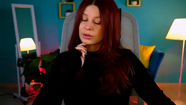 NicoleMun online show from October 2025 05:02:02 AM