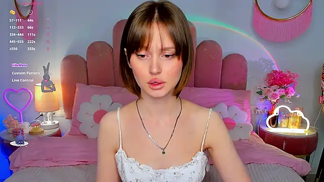 Snapshot of MaryLew chatting on November 2025 06:34:01 AM MaryLew online show from November 2025 06:34:01 AM