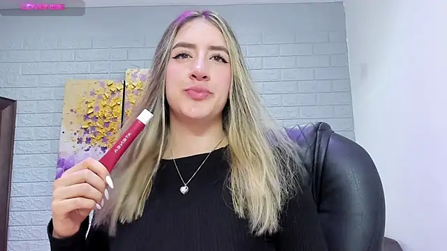  AlejaCruz  online show from December 2025 07:21:01 PM