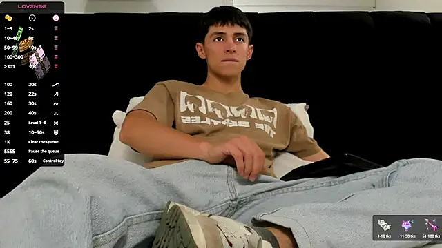 Adam Clay21 online show from April 2026 09:48:01 PM