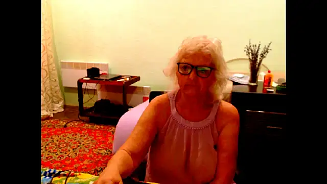 Snapshot of Natali7634 chatting on June 2026 04:15:02 AM Natali7634 online show from June 2026 04:15:02 AM