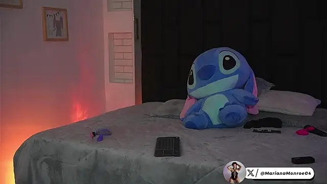 Snapshot of Marianamonroe_ chatting on July 2026 12:00:02 PM Marianamonroe online show from July 2026 12:00:02 PM