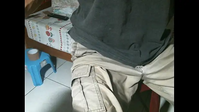 triangle0623 online show from July 2026 12:48:02 PM
