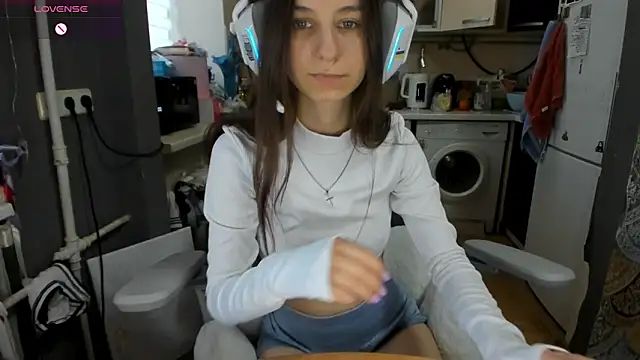  Nika Kik online show from April 2026 03:04:01 PM