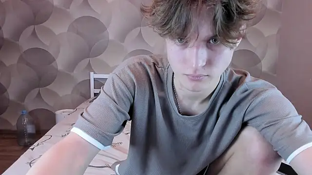 Snapshot of Ian_Flor chatting on April 2026 03:13:01 PM Ian Flor online show from April 2026 03:13:01 PM