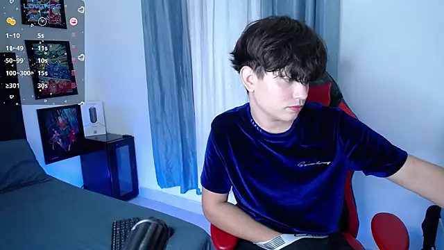 Snapshot of andyboy- chatting on December 2024 12:01:02 AM andyboy- online show from December 2024 12:01:02 AM