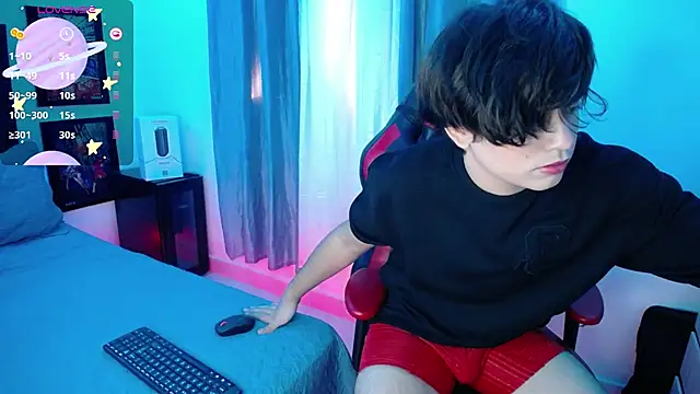Snapshot of andyboy- chatting on March 2025 09:59:01 PM andyboy- online show from March 2025 09:59:01 PM