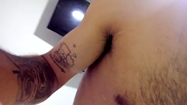 Aronxxs online show from November 2025 09:22:02 AM