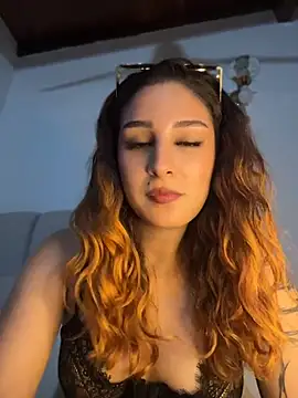 Mon Cherry online show from April 2026 01:12:02 AM