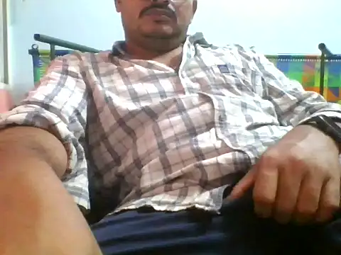 naughtymike0007 online show from December 2025 01:19:01 PM