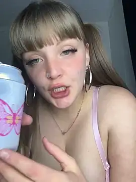 Snapshot of Lalalust69 chatting on January 2025 10:42:01 AM Lalalust69 online show from January 2025 10:42:01 AM