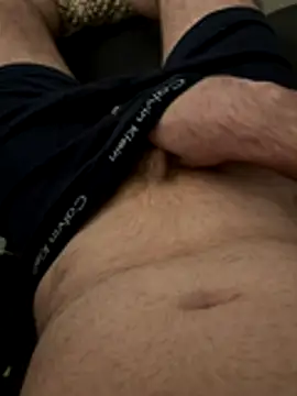 Snapshot of Straightlad95 chatting on November 2025 09:48:02 PM Straightlad95 online show from November 2025 09:48:02 PM