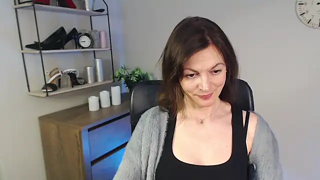 VivianWILD online show from February 2025 02:06:02 PM