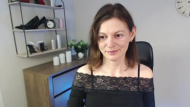 VivianWILD online show from February 2025 07:00:01 AM