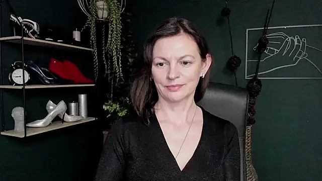 VivianWILD online show from March 2025 01:24:01 PM