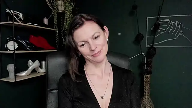 VivianWILD online show from March 2025 04:30:01 PM