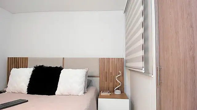 MalejaDiaz  online show from March 2026 10:44:01 PM