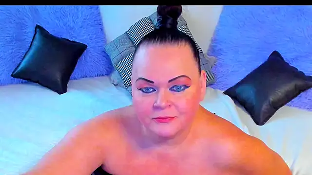 Snapshot of MilanaBiegert chatting on November 2025 11:23:02 AM MilanaBiegert online show from November 2025 11:23:02 AM