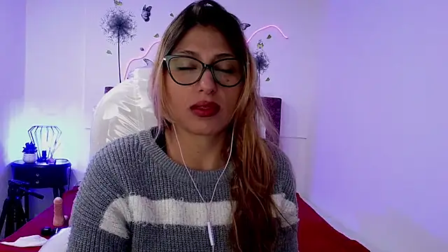 elena detroya online show from October 2025 12:33:01 PM