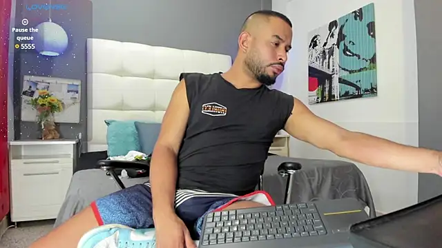 THIAGOXBIG online show from February 2025 09:15:02 PM