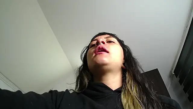 Naughty Kittenm online show from December 2025 10:54:02 AM