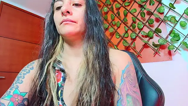 Naughty Kittenm online show from April 2026 11:21:02 AM