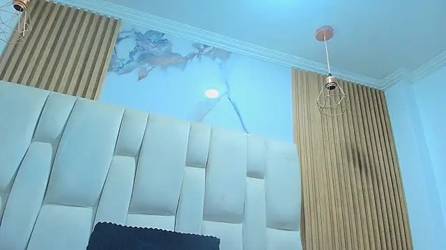 Naughty Kittenm online show from April 2026 11:38:01 AM