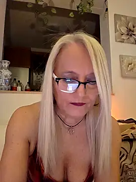 kikkastar online show from February 2026 09:00:01 PM