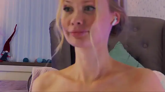 laracroftt1 online show from March 2025 11:54:02 PM