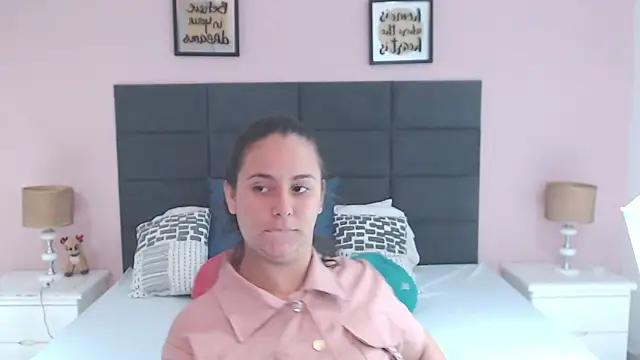 MadisonJenner online show from December 2024 01:14:01 PM