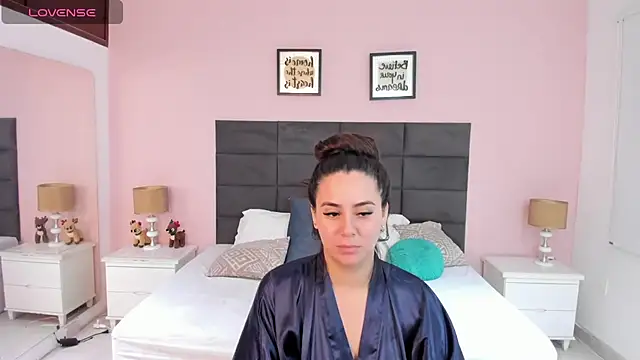 MadisonJenner online show from November 2025 12:52:01 PM