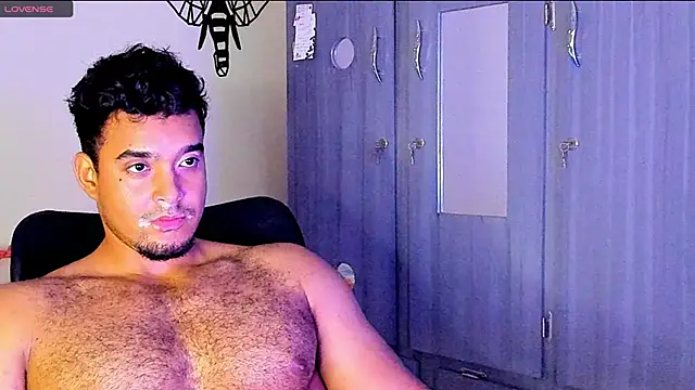 Big furry bear13 online show from January 2025 05:13:01 AM