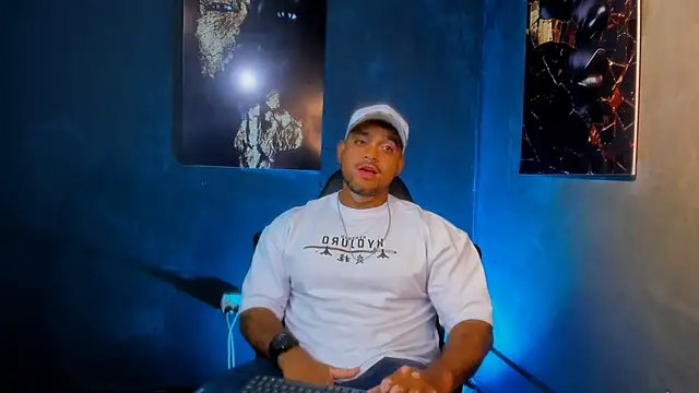 Big furry bear13 online show from September 2025 05:53:02 AM