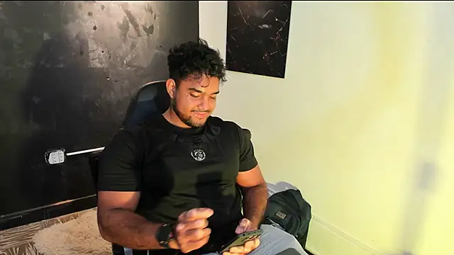 Big furry bear13 online show from February 2026 06:09:01 AM