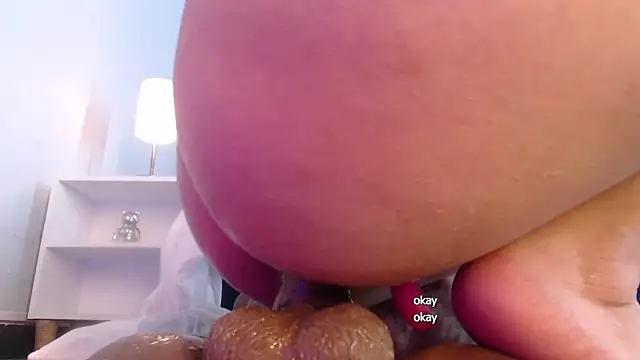 Snapshot of MollyCruz chatting on March 2025 05:57:02 PM MollyCruz online show from March 2025 05:57:02 PM