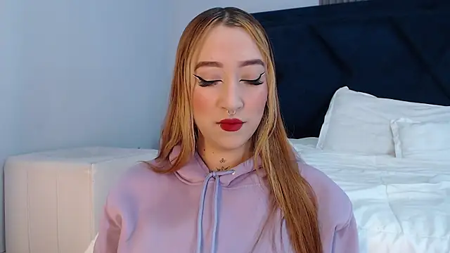 Snapshot of MollyCruz chatting on March 2025 11:42:01 AM MollyCruz online show from March 2025 11:42:01 AM