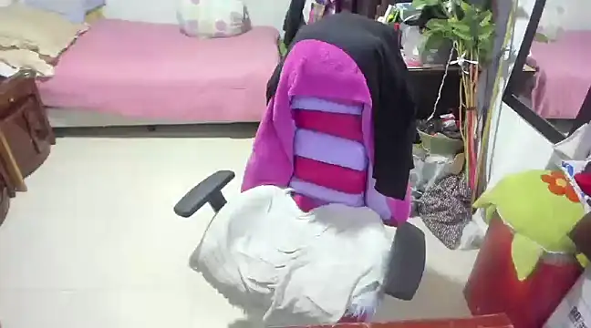 Snapshot of Mrs_mommy_ chatting on January 2025 11:29:01 PM Mrs mommy online show from January 2025 11:29:01 PM