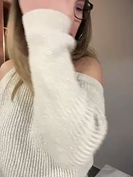 HotXMom online show from March 2025 04:47:02 AM