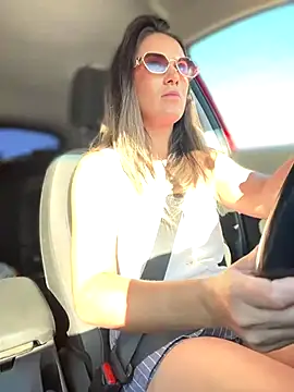 HotXMom online show from September 2025 02:08:01 PM