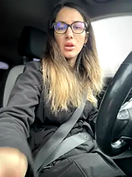 HotXMom online show from November 2025 06:56:01 AM